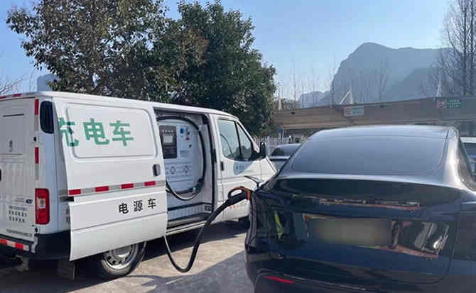 定兴汽车搭电